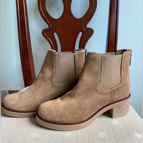 Blondo Shoes - EUC Blondo waterproof tan suede boots with 3 in heel